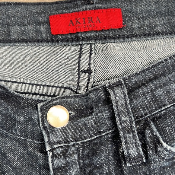 AKIRA Chicago dark wash jeans Size 5 EUC - Picture 9 of 16